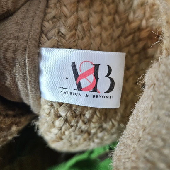 America & Beyond Bag 100% Jute Pom-Poms Tassels Beads Straw Tote - Picture 6 of 7